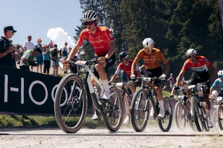 <strong>Paul Schehl fährt erneut allen davon</strong>Der 22-Jährige vom Lexware Mountainbike Team gewinnt auch beim Weltcup in Lenzerheide beide Rennen der Klasse U23